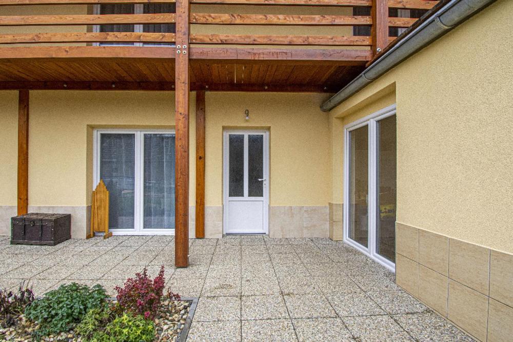 Apartman 2Kk Zlamanka Kroměříž Exteriör bild